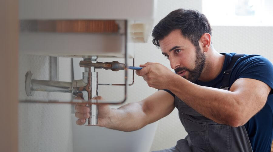 Sink faucet replacement in Knightstown, IN